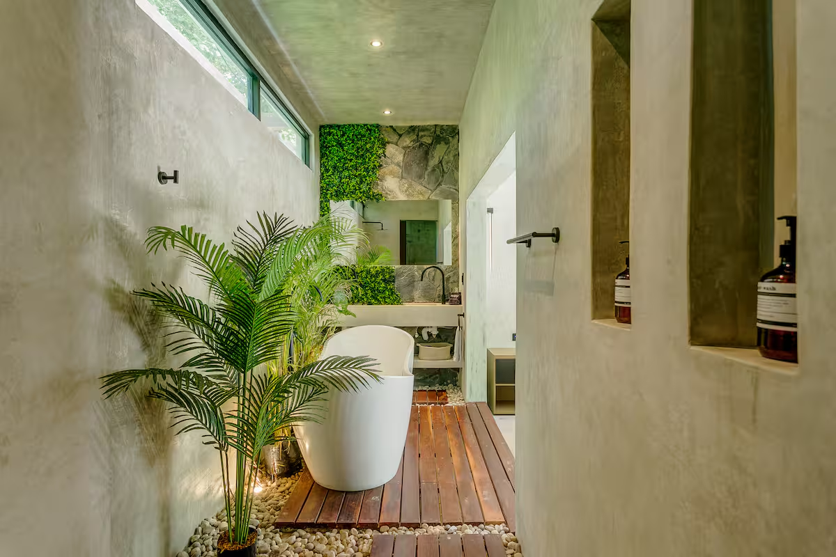 Tirzah Suite — outdoor jungle bathtub on teak deck
